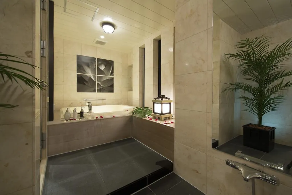 Hotel Lhotel Osaka 2*,