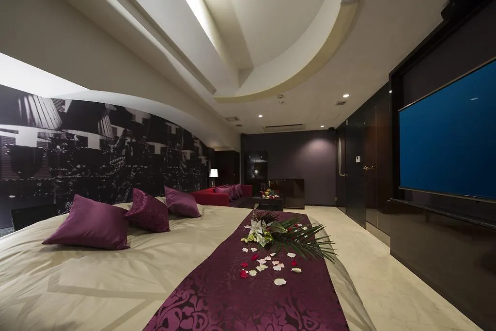 Hotel Lhotel Osaka 2*,
